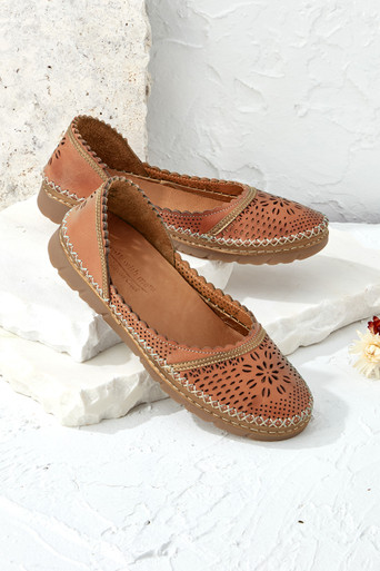 Colette Leather Flats by Walk With Me™